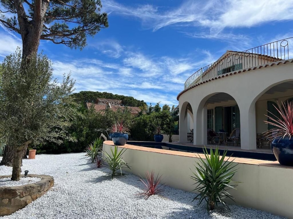 Maison d'Orange - La Pinede view 4