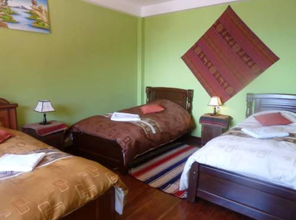 Hostal Puerto Yumani view 4