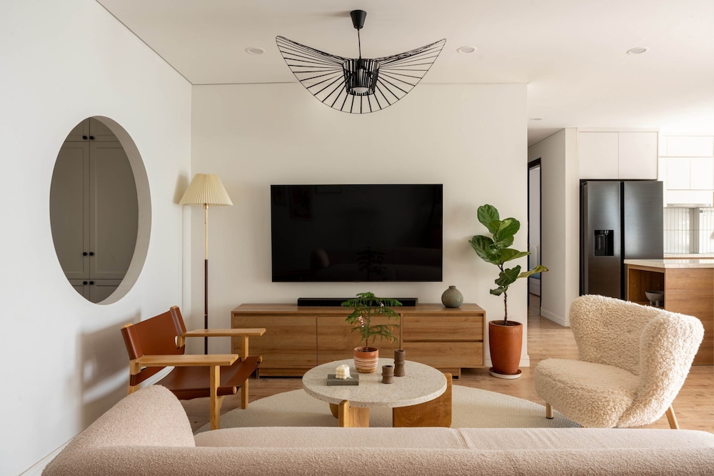 VISTA Skyview Luxury Residence