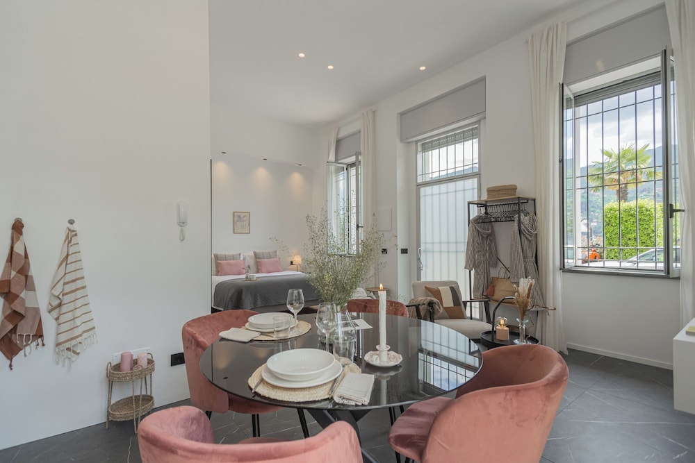 Piccola Como Lotus by Rent all Como