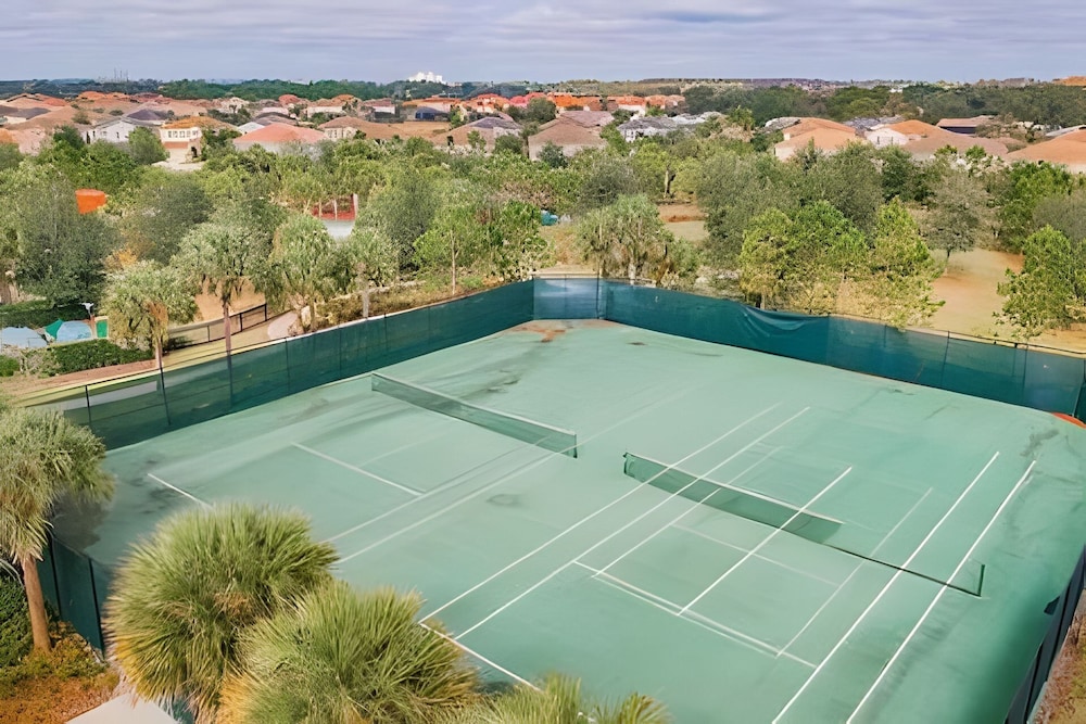 Solterra 6br, 4 Ensuites, Pool & Game Room