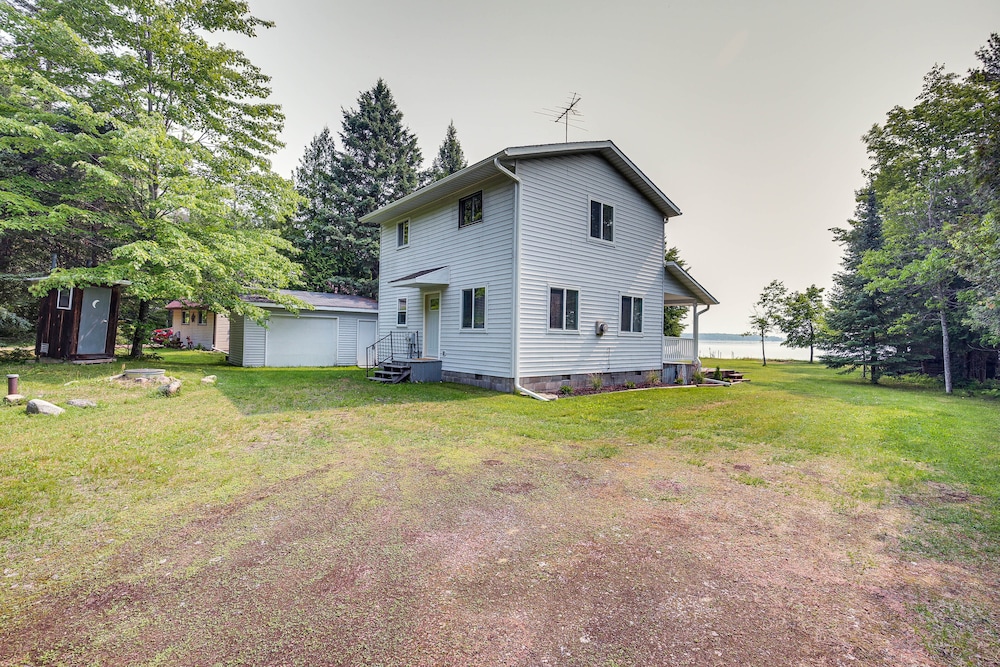Waterfront Pelican Lake Cottage w/ Lake Access! view 4