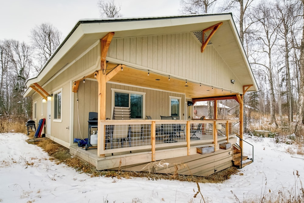 Denali Basecamp: Cozy Talkeetna Chalet w/ Fire Pit