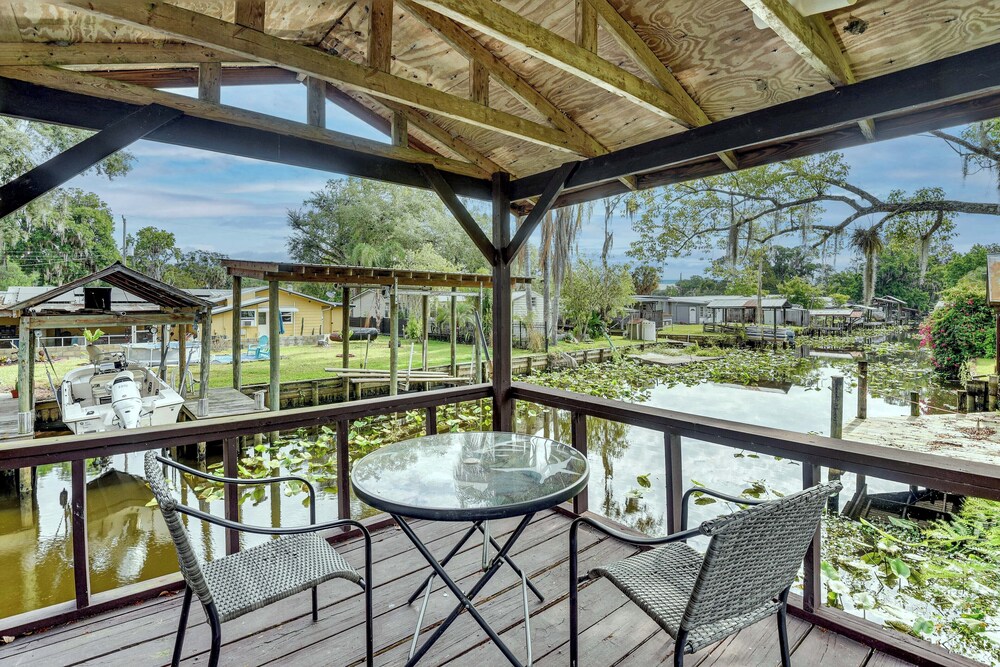 Boat Dock & Waterfront Deck: Home in Satsuma!