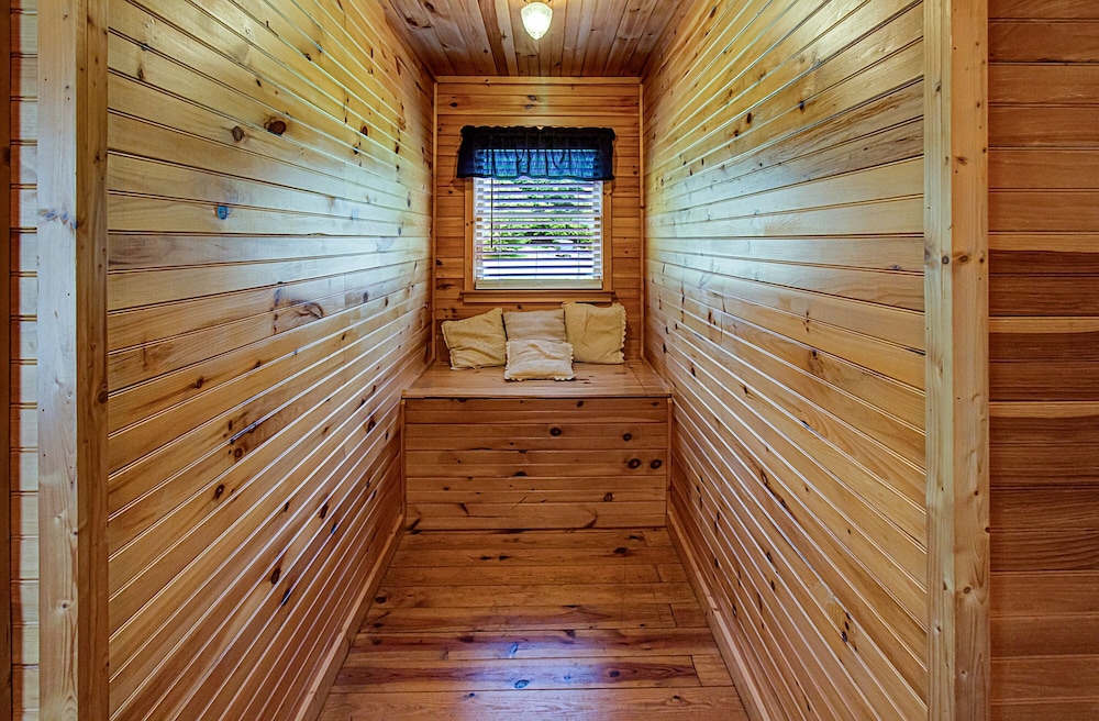 Mountain Creek #3584 by Aunt Bug's Cabin Rentals