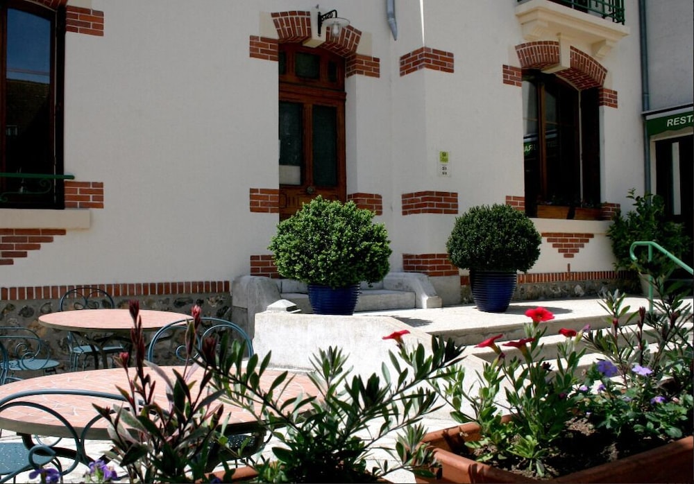 Auberge La Fontaine - Property Image 4