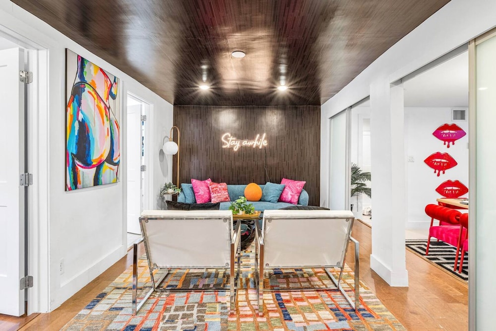 Chic Retreat Heated Pool Floats Close to Beach