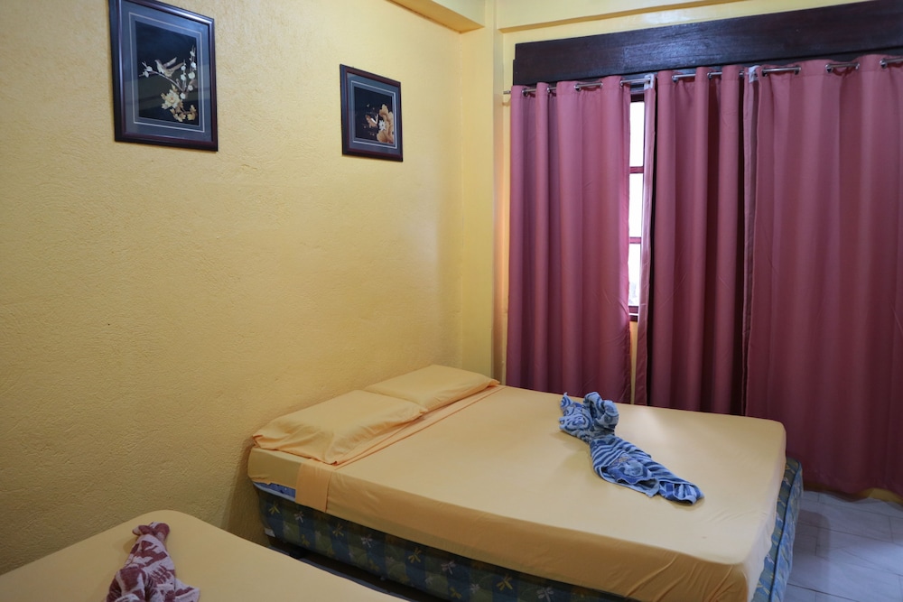 El Nido Corner Pension and Restaurant