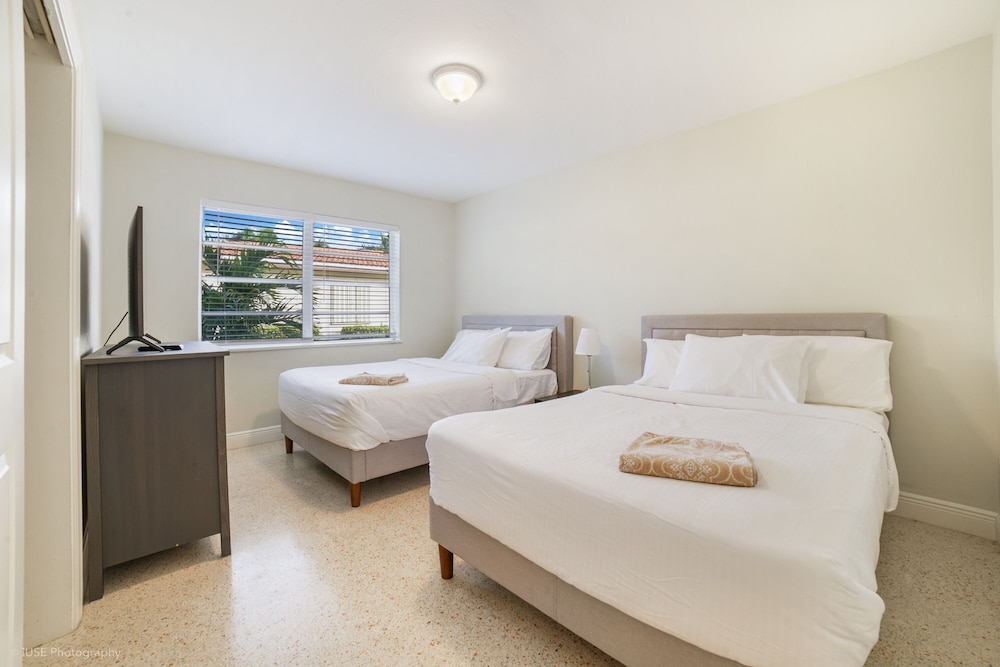 Unique Luxurious House Bright and Airy 4 BDR - Image 3