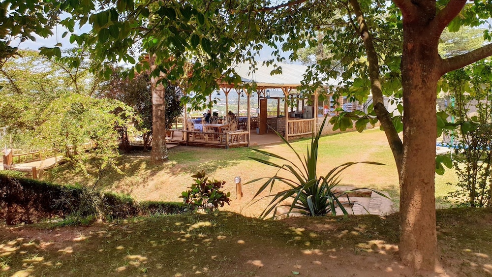 Banda Lodge