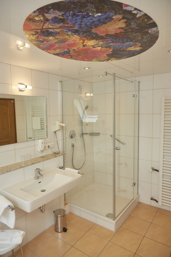 Flair Hotel Weinstube Lochner - Property Image 5