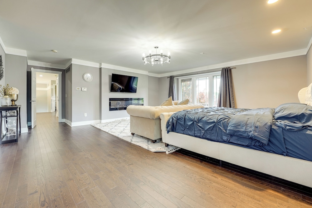 Spacious Family Getaway: 8 Mi to Main St Ann Arbor