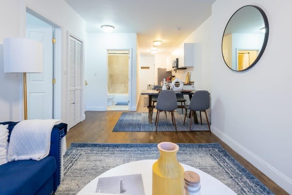 1435 UES Apartment