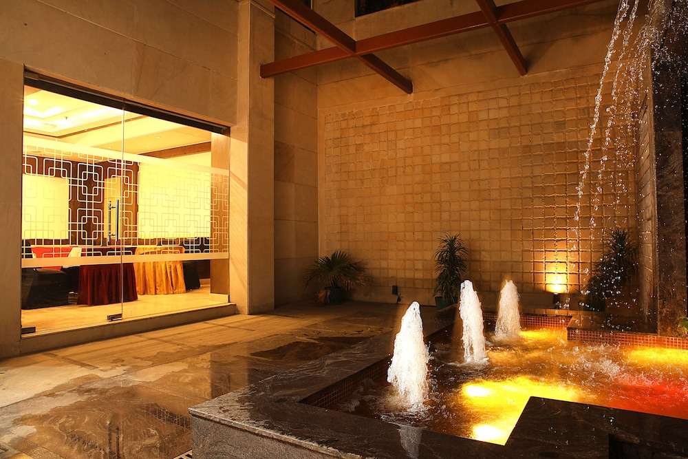 Inde Vista Woods Signature Tower