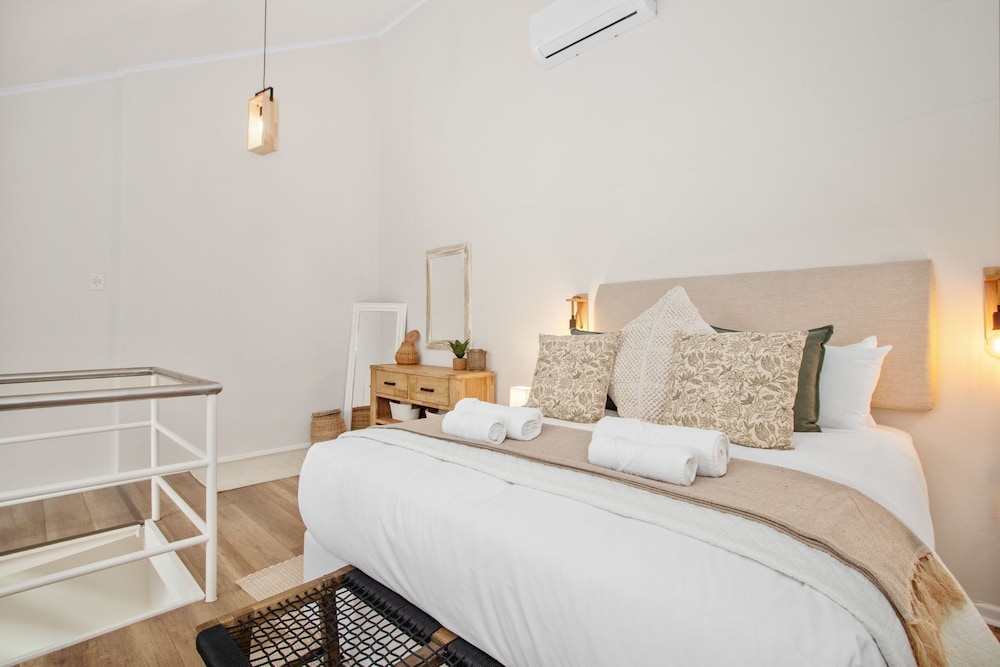 104 Hideaway Loft Studio