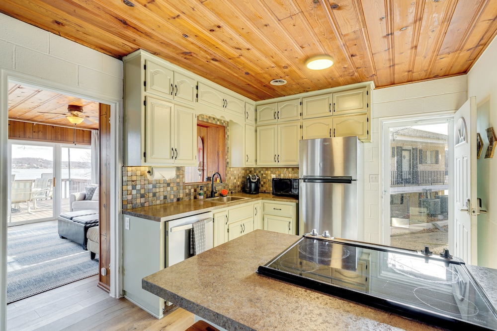 Sunrise Beach Lake House w/ Water Views & Dock!