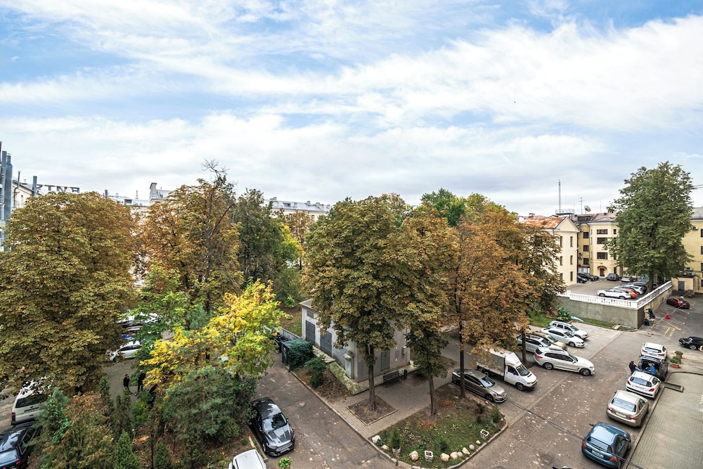 Apartment on Nezavisimosti 22