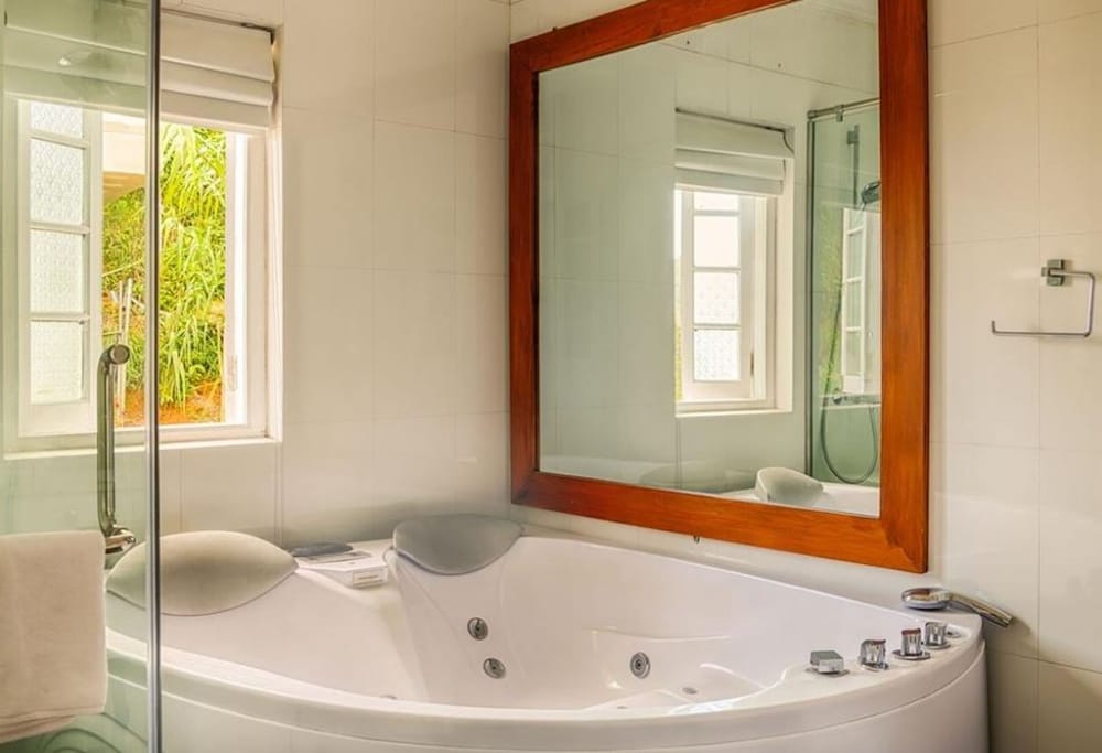 The Clovelly Bungalow