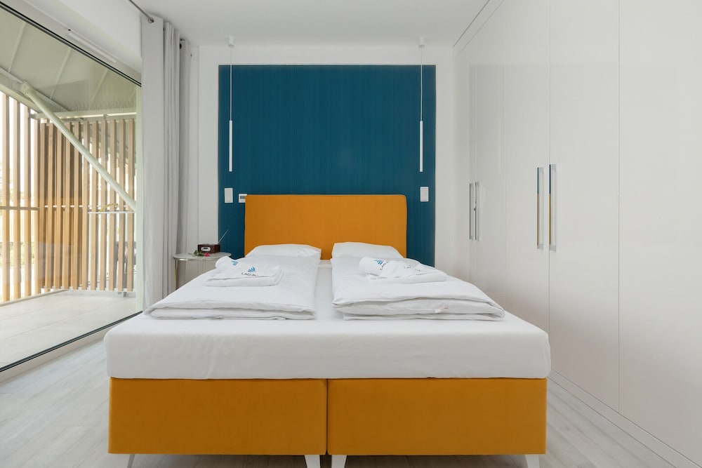 Seaside Apartment Żeromskiego by Renters view 3