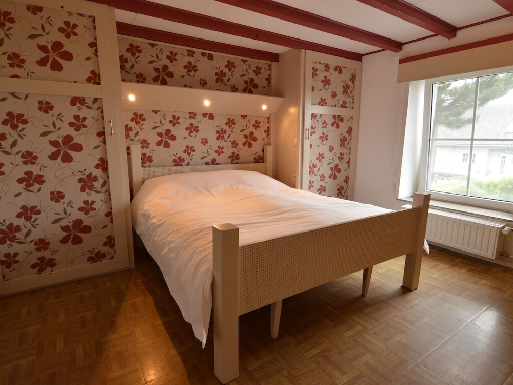 Spacious Villa in La Roche en Ardenne view 2