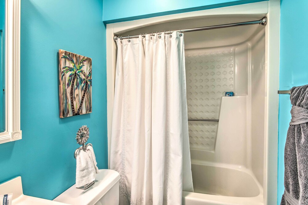 Walk to Ocean: Surfside Beach Condo w/ Pool Access view 4