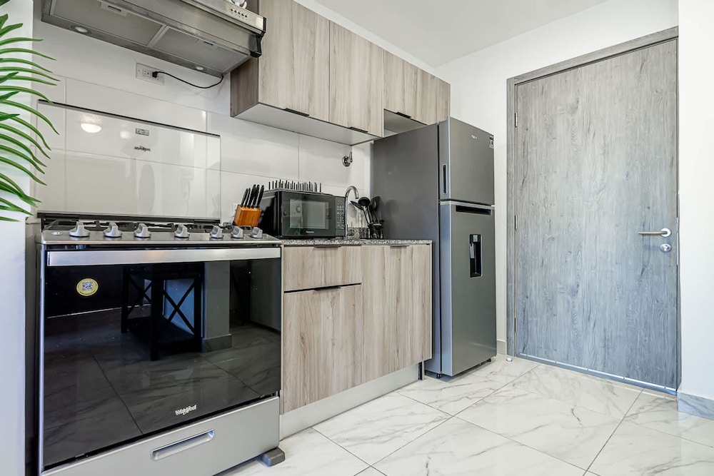 w Brilliant 1BR w Beautiful View in Calle 50