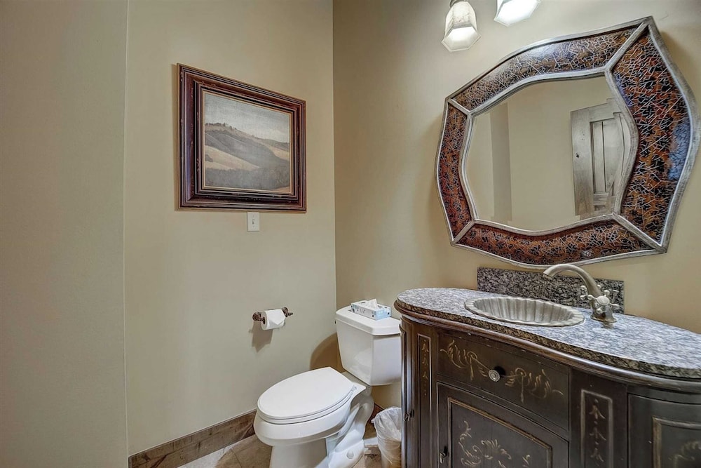 2 Condos Ski-in/ski-out at Deer Valley + Hot Tubs Mont Cervin by Avantstay