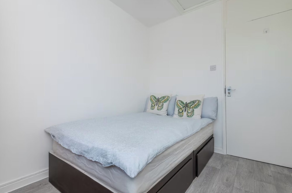 London Apartment With 3 Bedrooms