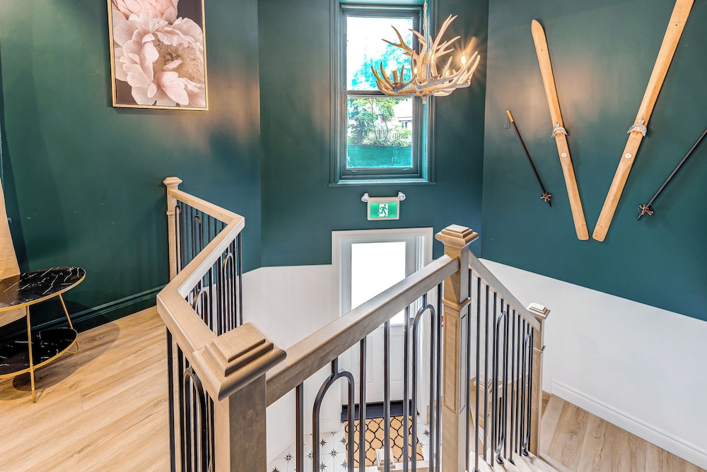 Majestic 3-Bedroom Designer Apartment