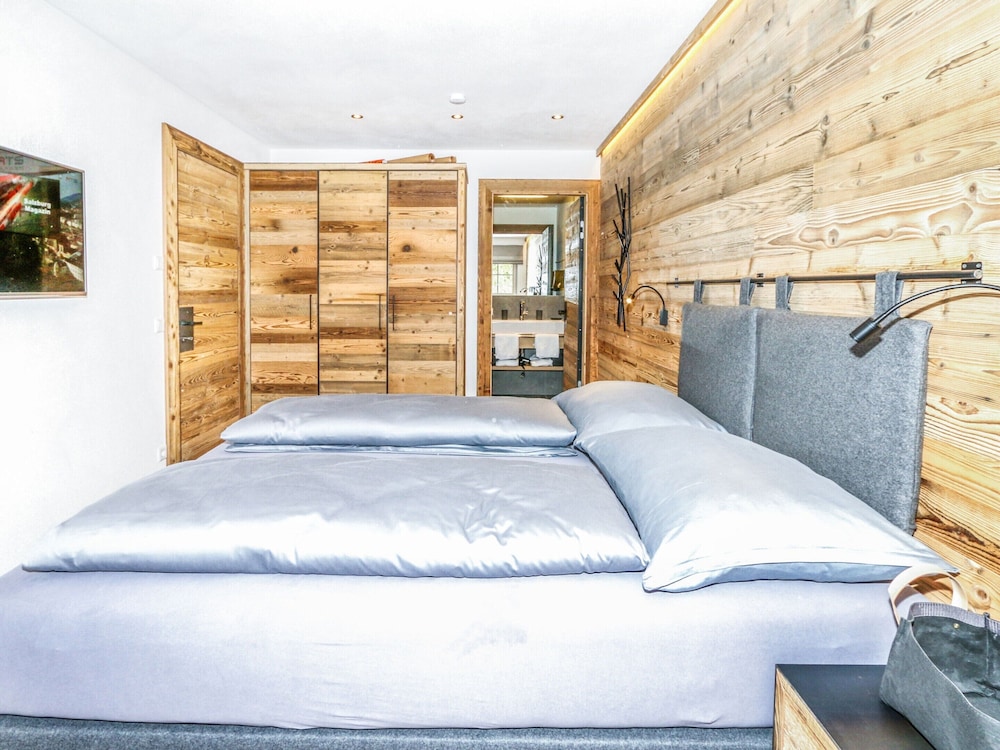 Chalet in Saalbach With Panoramic Sauna