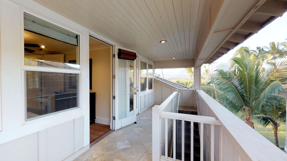 Poipu Penthouse W 2 Beaches Resort Amenities