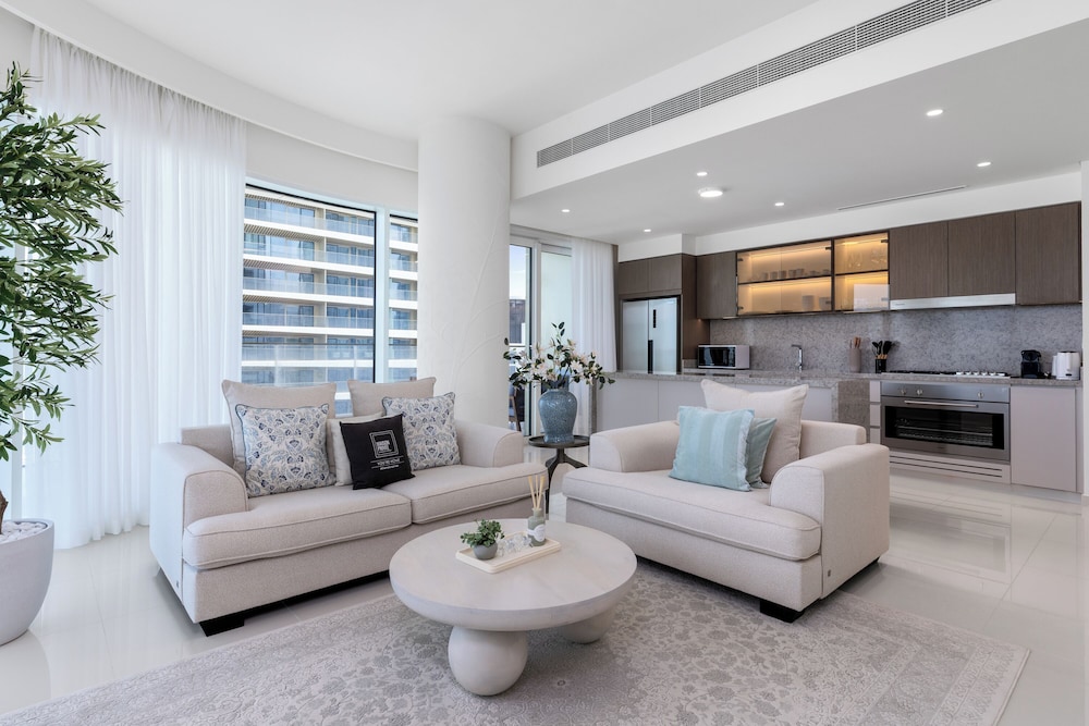 Maison Privee - Waterfront Living w/ Unparalleled Sea and Palm Vws