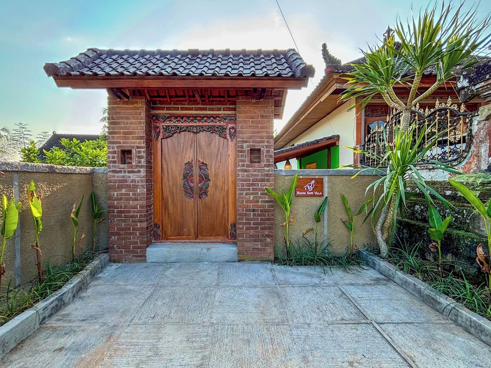 Buana Sari Villas by AGATA
