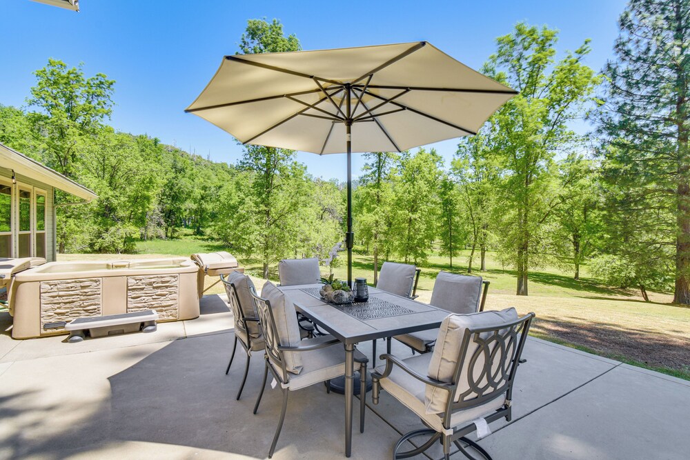 Hike, Boat & More: Home w/ Hot Tub in North Fork!
