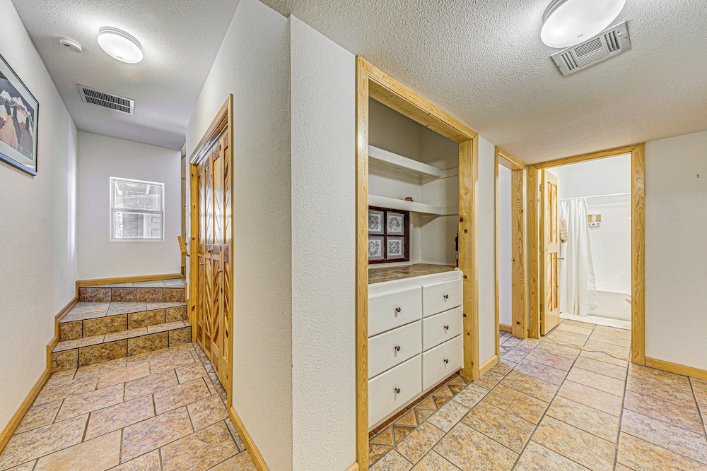 2 Mi to Dtwn: Cloudcroft Home w/ Furnished Deck