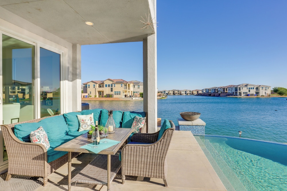 Lake & Mountain Views: Indio Oasis w/ Pool