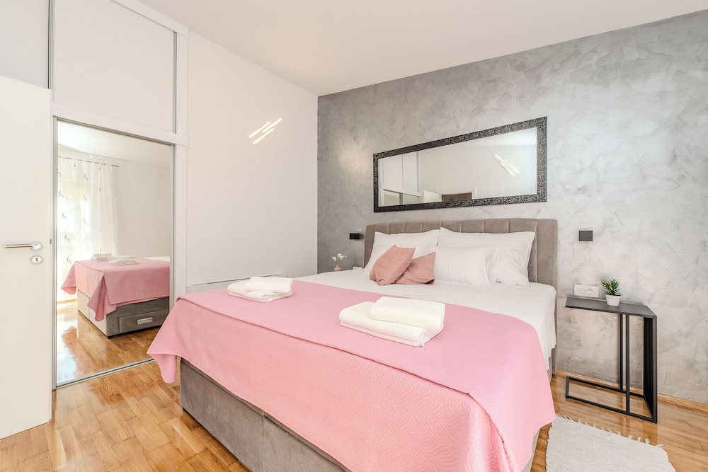 Apartments Grbic