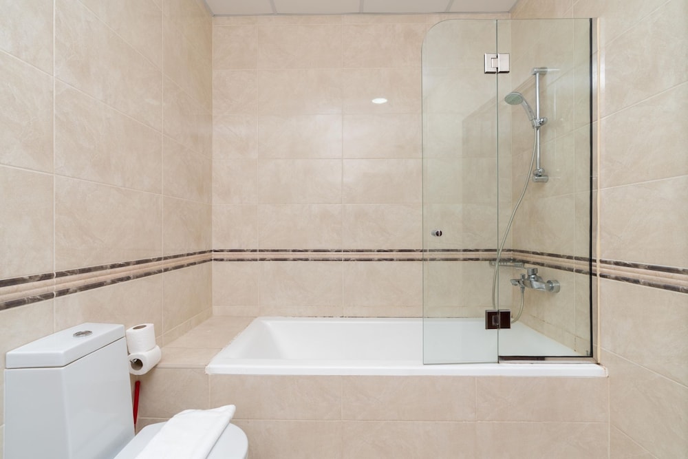4BR Maid Penthouse w Pool and Jacuzzi