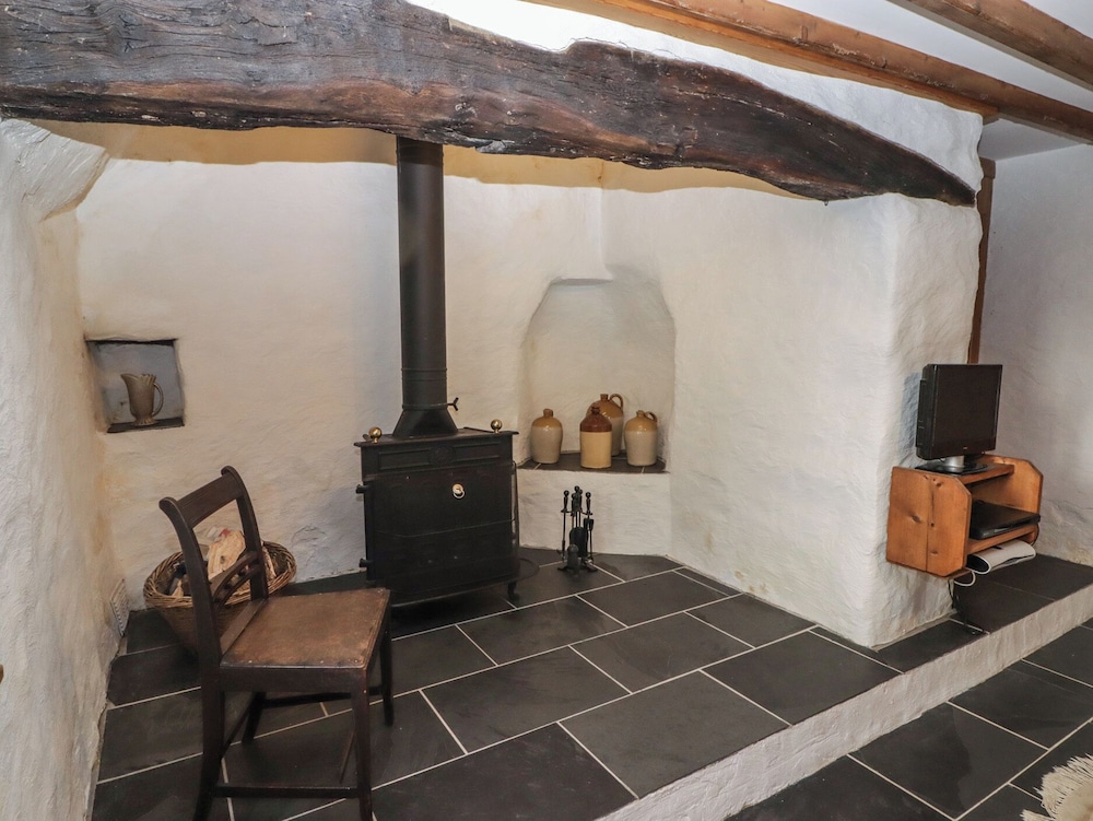 Panteurig Cottage