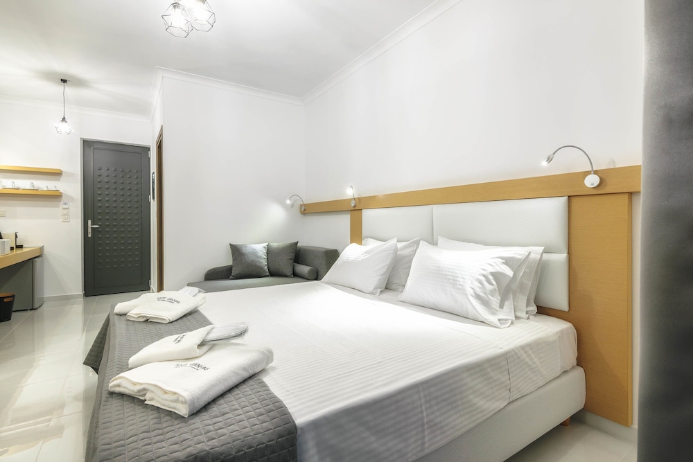 White Canvas Boutique Studios photo 2