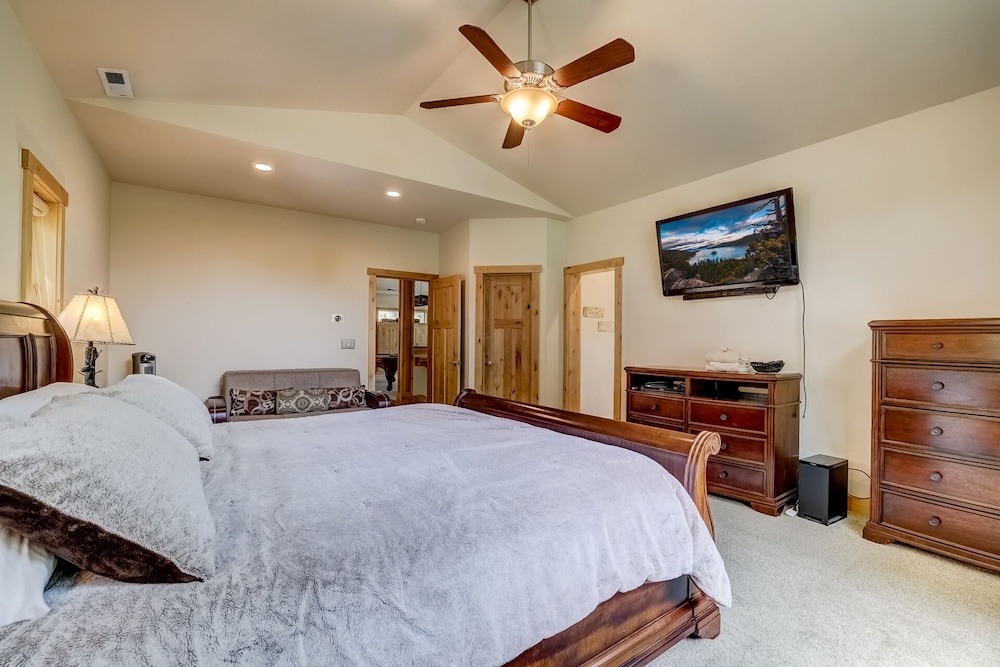 Beaver Brae Lodge view 2