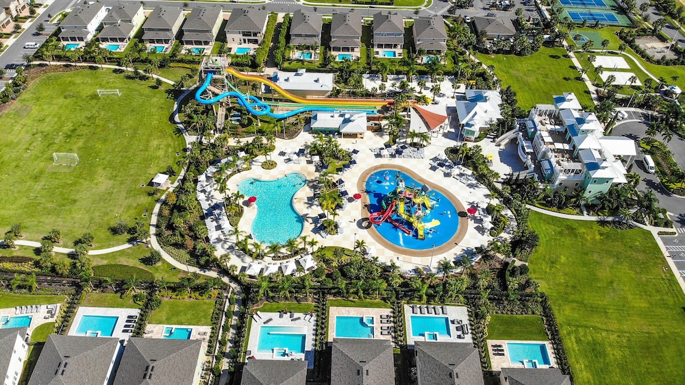 Encore Resort and Water Park at Reunion by Rentyl