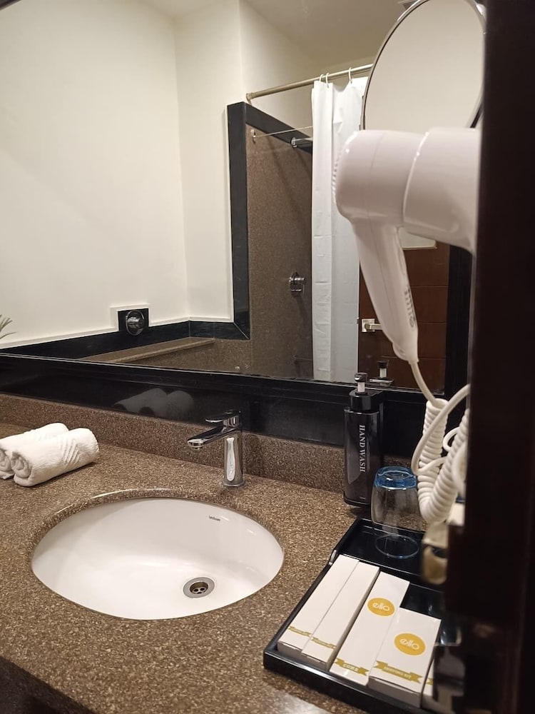 Ello Hotels