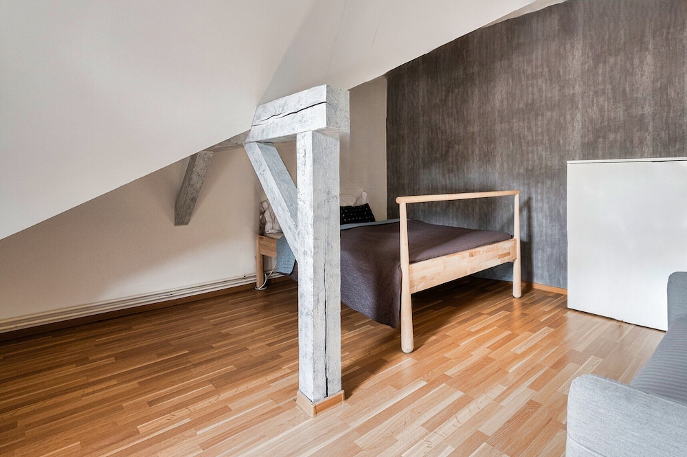 Apartment & Parking
