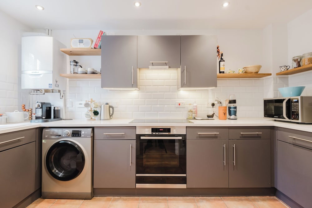 Stylish Retreat with Garden in Tetbury