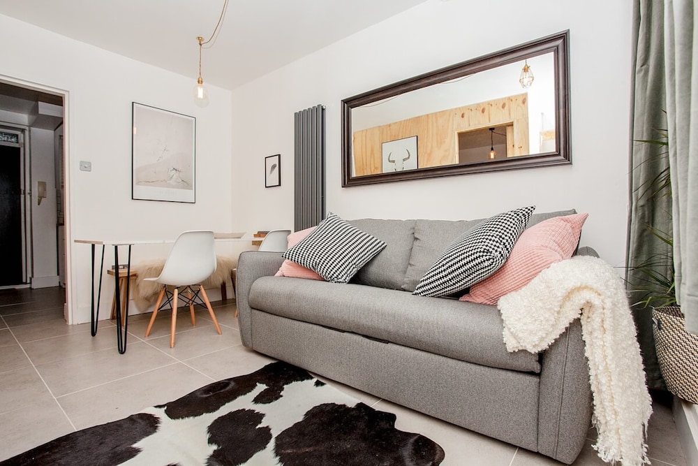 Modern Central 1 Bed in Clerkenwell - sleeps 4