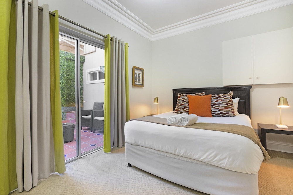 Beachside Manor - 8 Bed Villa 2 Mins From Beach view 3