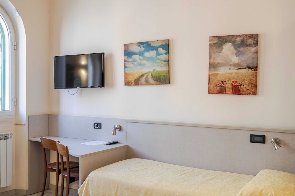 Hotel 3 Comfort and Serenity Heart of Ventimiglia