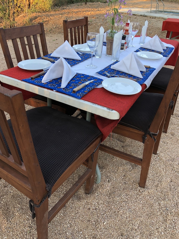 Mabata Makali Lodge & Campsite