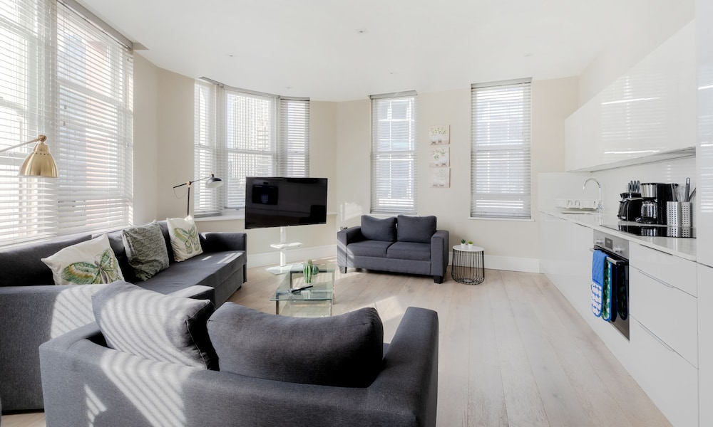 Superb Apartments opp Edgware Rd Station